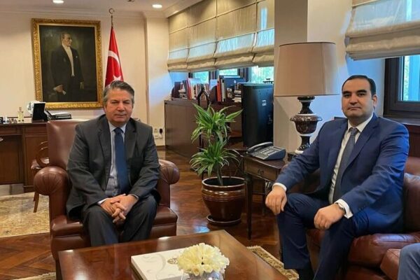 Сафири Тоҷикистон бо муовини вазири корҳои хориҷии Туркия мулоқот намуд