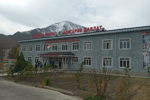 Вазъи муассисаҳои тандурустии ноҳияи Айнӣ ба фасли зимистон