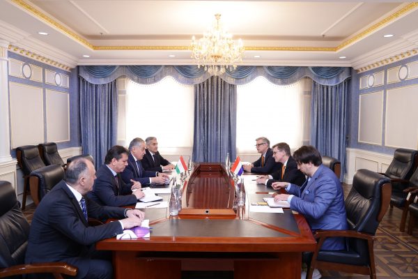 Сироҷиддин Муҳриддин бо сафири Подшоҳии Нидерланд Нико Схермерс мулоқот кард