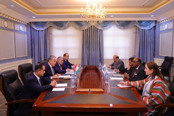 Сироҷиддин Муҳриддин бо муовини дабири кулли Созмони ҳамкории исломӣ мулоқот кард