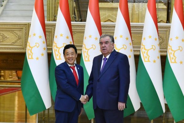 Президенти Ҷумҳурии Тоҷикистон Эмомалӣ Раҳмон Мудири кулли Созмони озуқаворӣ ва кишоварзии Созмони Милали Муттаҳид Тсю Донгюйро ба ҳузур пазируфтанд