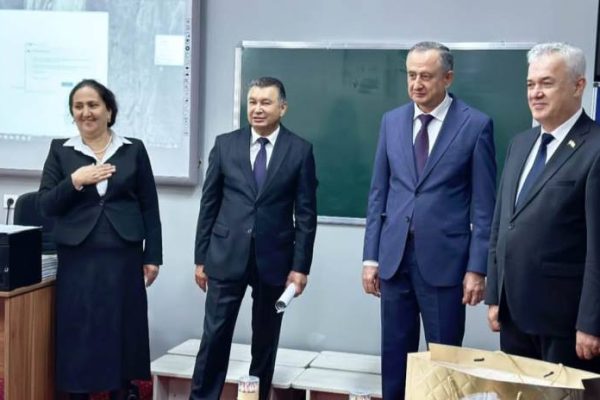 Сарвазири Тоҷикистон Қоҳир Расулзода дар шаҳри Кӯлоб, ноҳияҳои Восеъ ва Балҷувон иншооти таъйиноти гуногунро ба истифода дод