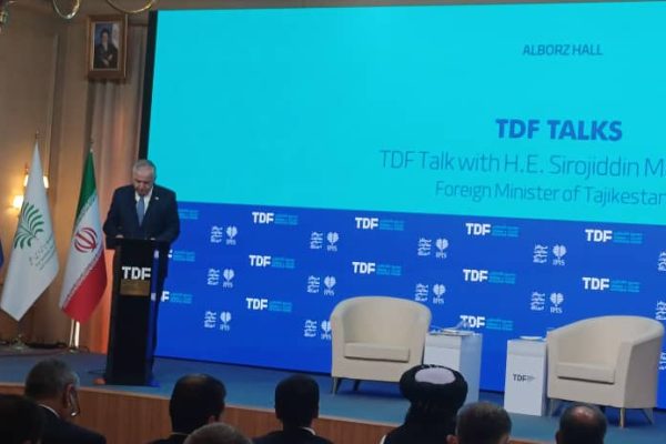 Вазири корҳои хориҷии Тоҷикистон дар Форуми гуфтугӯи Теҳрон иштирок кард