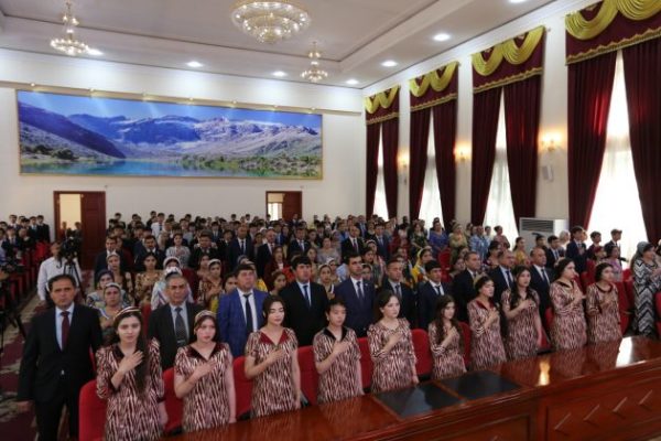 Дар Донишгоҳи миллӣ таҳти унвони «Пешвои миллат ва эҳёи «Шоҳнома» ҳамчун рамзи ҳувияти миллӣ» конференсия доир шуд