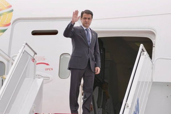 Рустами Эмомалӣ бо мақсади иштирок дар таҷлили Рӯзи ҷаҳонии футбол ба шаҳри Ню-Йорки Амрико сафар намуданд