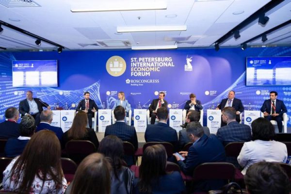 Намояндагони Тоҷикистон дар Форуми байнлалмилалии иқтисодии Санкт-Петербург иштирок карданд