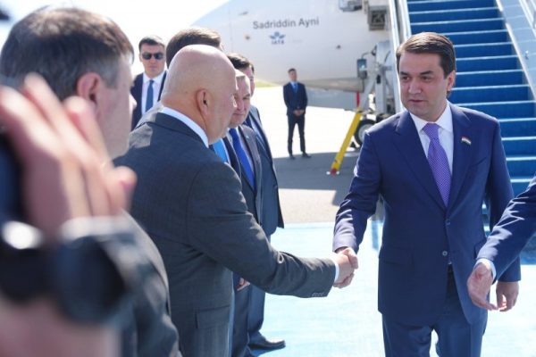 Сафари расмии Раиси Маҷлиси миллии Маҷлиси Олии Ҷумҳурии Тоҷикистон Рустами Эмомалӣ дар Қазоқистон оғоз шуд