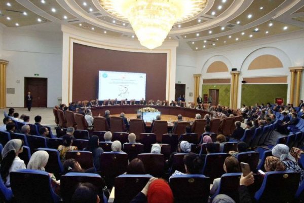 Дар Душанбе бахшида ба 700-солагии Ҳофизи Шерозӣ конференсияи байналмилалӣ баргузор гардид