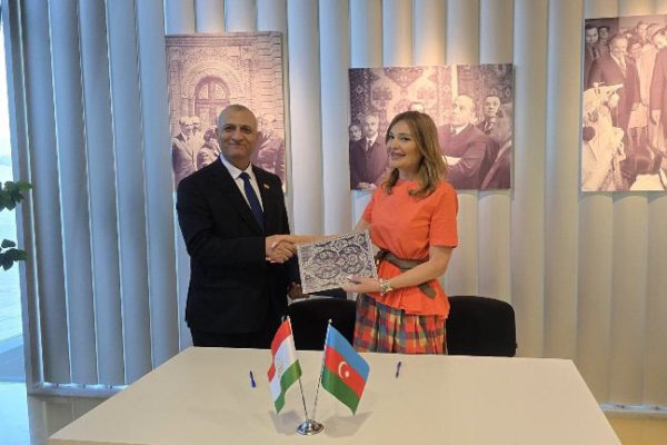 Байни Осорхонаи миллии Тоҷикистон ва Осорхонаи миллии қолинҳои Озарбойҷон ёддошти тафоҳум ба имзо расид