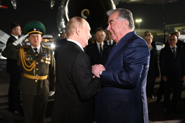 Президенти Федератсияи Русия Владимир Путин бо сафари давлатӣ ба Ҷумҳурии Тоҷикистон ташриф оварданд