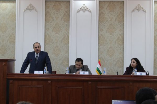 Дар Душанбе масъалаи тарбияи кадрҳои илмӣ дар Паёмҳои Президенти Ҷумҳурии Тоҷикистон баррасӣ гардид