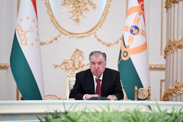 Президенти Ҷумҳурии Тоҷикистон Эмомалӣ Раҳмон роҳбарони ҳайатҳои прокуратураҳои генералии кишварҳои иштирокдори ИДМ-ро ба ҳузур пазируфтанд