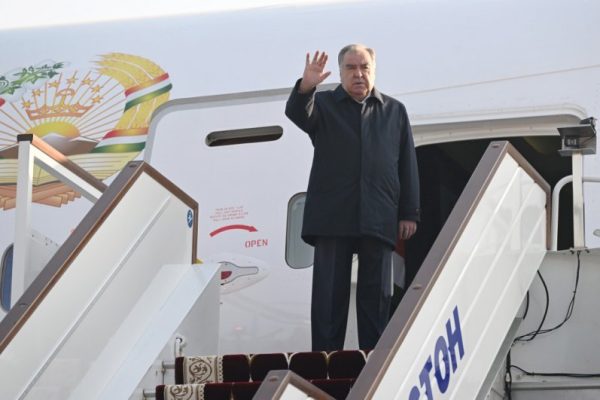 Сафари кории Президенти Ҷумҳурии Тоҷикистон Эмомалӣ Раҳмон ба Ҷумҳурии Қирғизистон