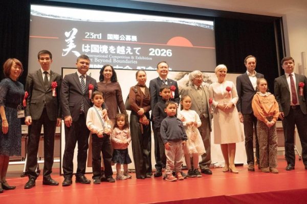 Асарҳои рассомони тоҷик дар Намоишгоҳи байналмилалии «Санъат бе марз – 2026» баҳои баланд гирифтанд